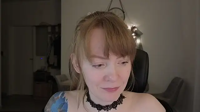 Aurora_Velvett_ live cam preview