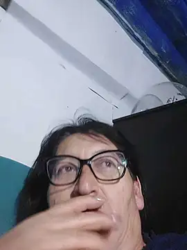 clarita_01 live cam preview
