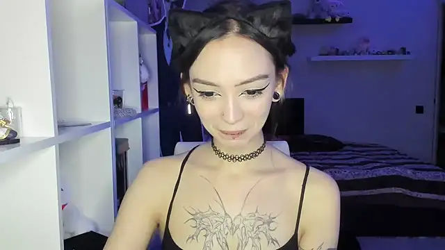 PurrYuna live cam preview