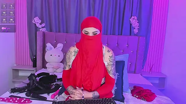 Nayla-Mouna live cam on StripChat