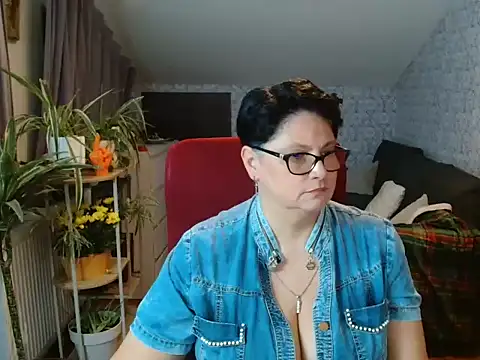 Newgirl4you live cam preview
