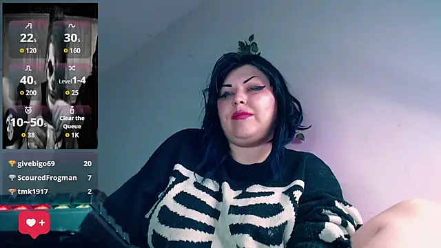Live-Webcam-Show mit Psychobitch7 - Interaktive Lovense-Toys verfügbar