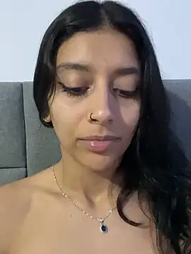 BrittanyDiaz live cam on StripChat