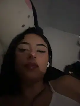 LilacNoir live cam on StripChat