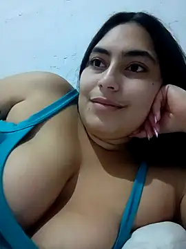 xandra252 live cam on StripChat