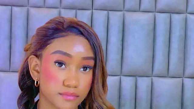 TylaWest live cam preview