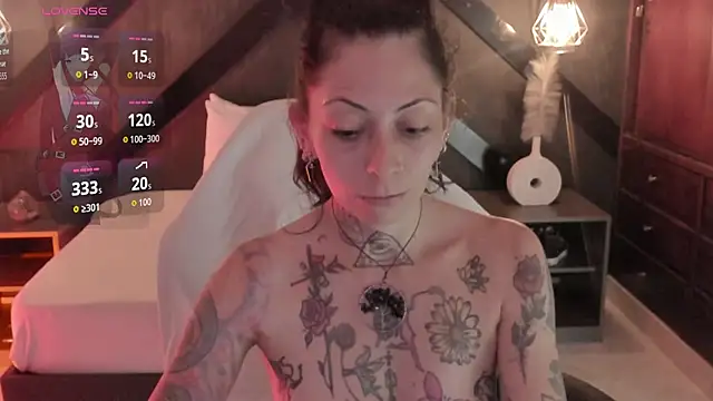 dark_gotica live cam preview