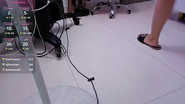 FOXYRIVER_ live cam preview