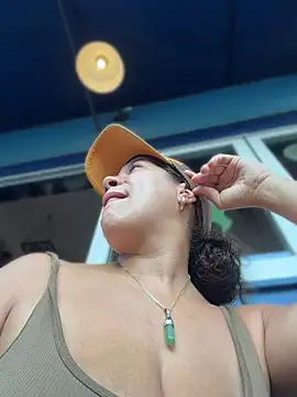Bigbuttbrooklynn live cam preview