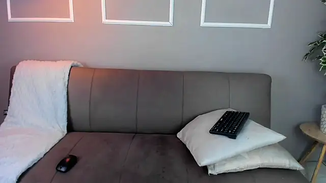 Honeymoon_sariel live sex cam
