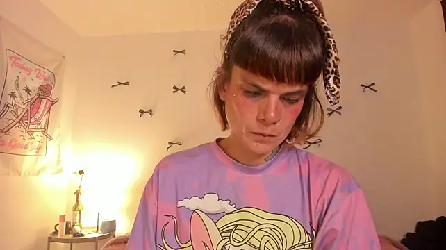 Alessamoth live cam preview