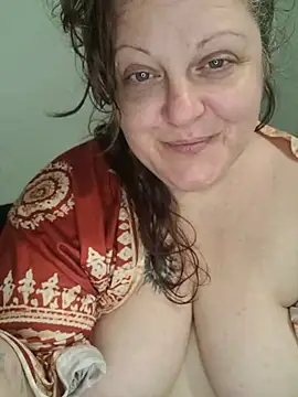 ticklesquirt live cam preview
