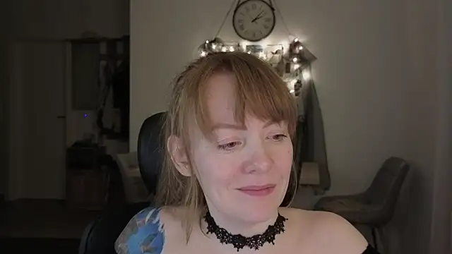 Aurora_Velvett_