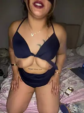 EsmerimTenden live auf Stripchat