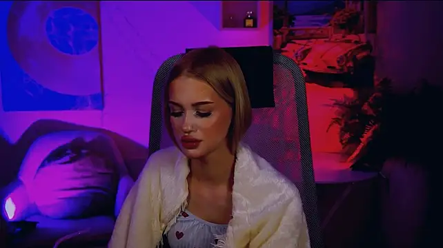 AngelaHolmes