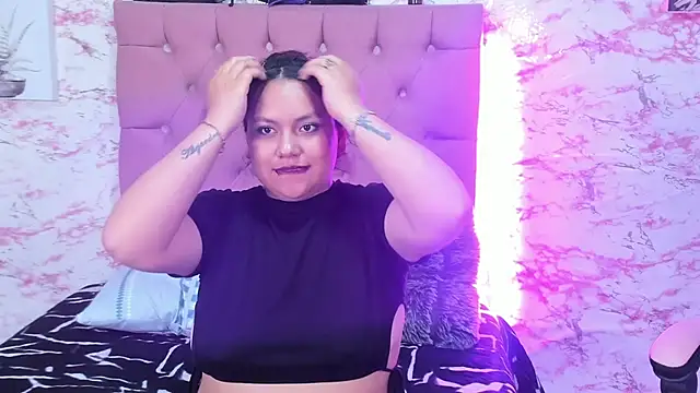 emma_luxxe live cam preview
