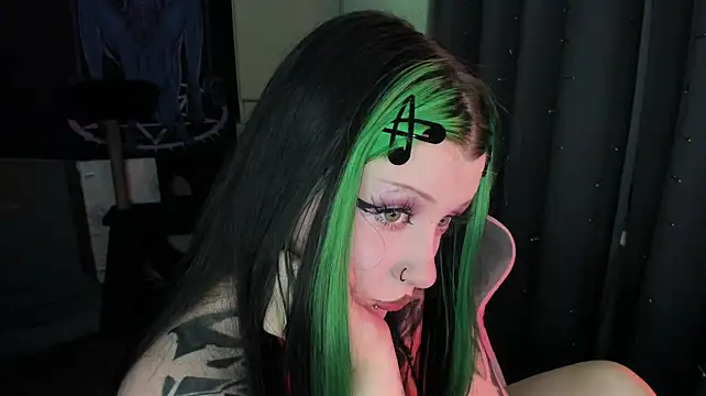 t0riayun0 live cam on StripChat