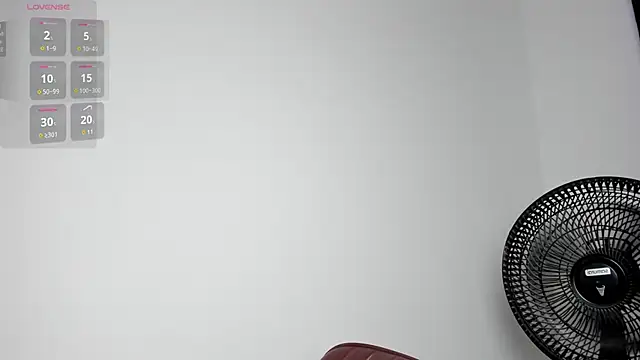 ariana_x1_