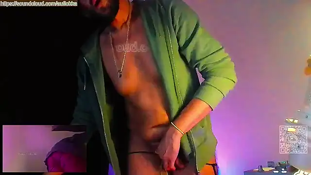 Guyst049