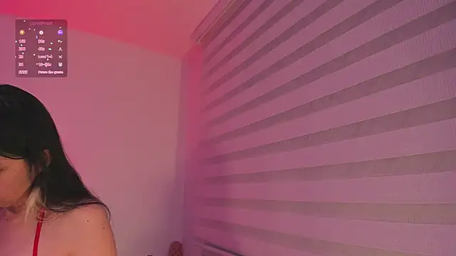 K2xxKrawl webcam stripchat model stream image
