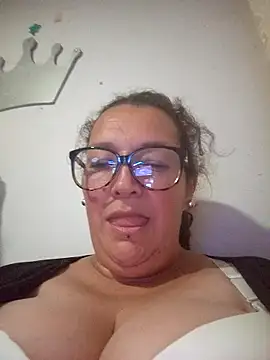 _Saraqueen-- live cam preview