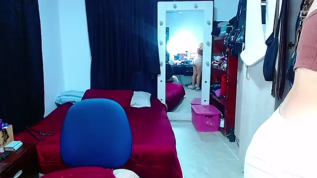 MariamGray1 live cam on StripChat