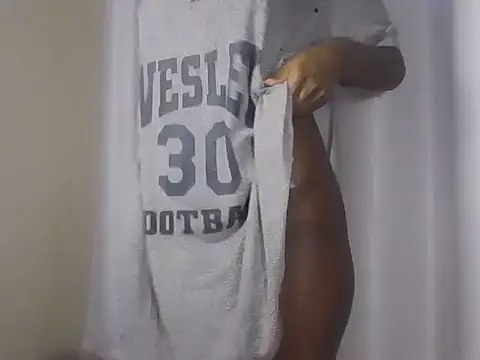 queen-Nova live cam on StripChat