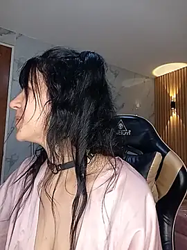 AlanaMoon_ch live cam on StripChat