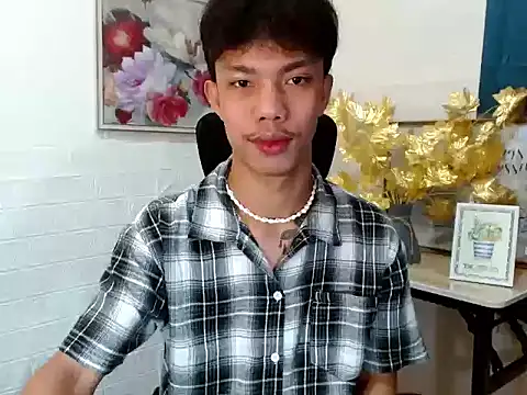 yourbabyjerson143 live cam on StripChat