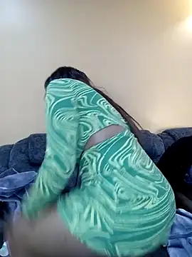 prettyshan254 live cam on StripChat