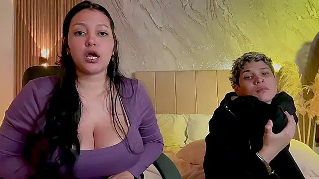 MarcellaGriffin live cam on StripChat