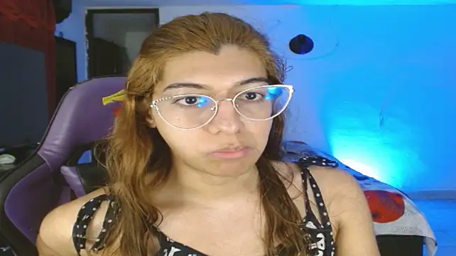 Alanni_parker live cam on StripChat
