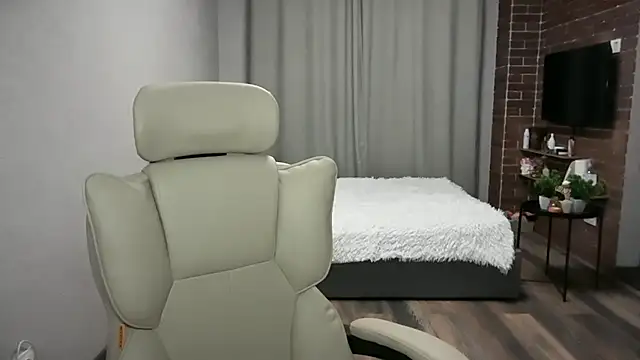 EmmyMills