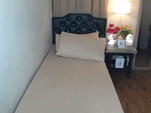 laderabeauty live cam on StripChat