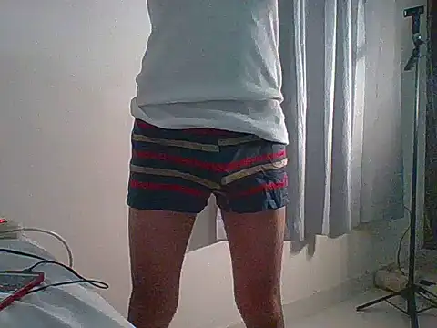 Rosecock69 live cam on StripChat