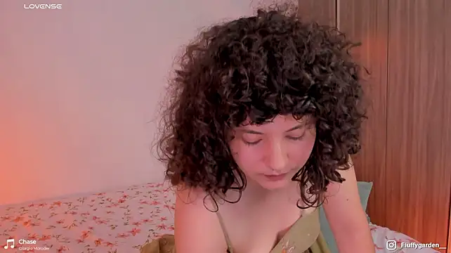Fluffygarden live cam on StripChat