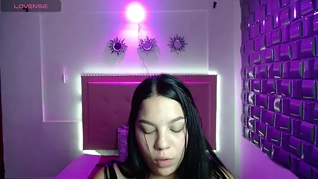 Bunny__22 live cam on StripChat