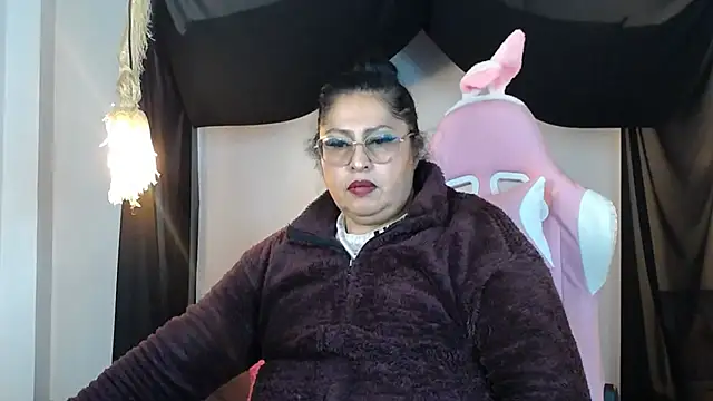 Keyla01_ live cam on StripChat