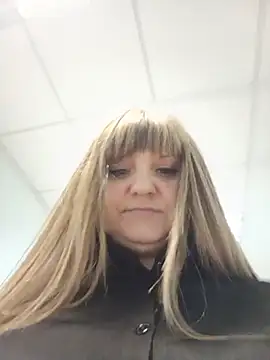 Office_Albertina live cam on StripChat
