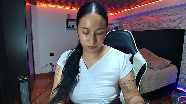 Camila_IRoose webcam stripchat model stream image