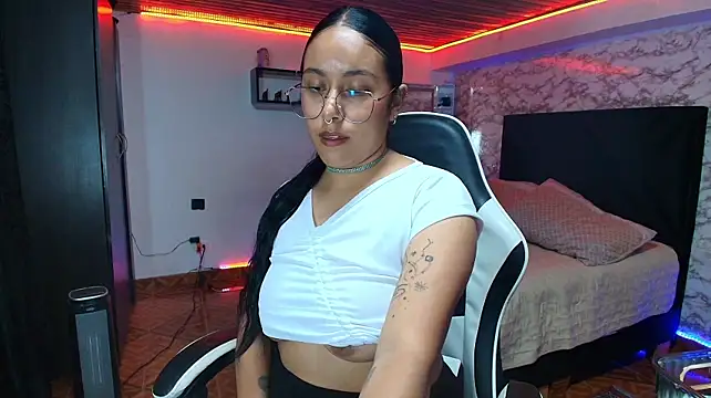Camila_IRoose webcam stripchat model stream image