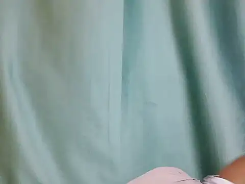 Queen_pretty3 live cam on StripChat