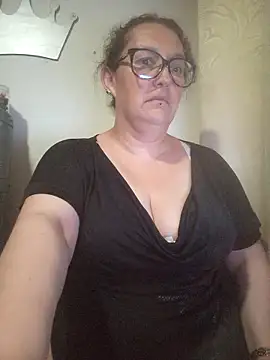 _Saraqueen-- live cam preview