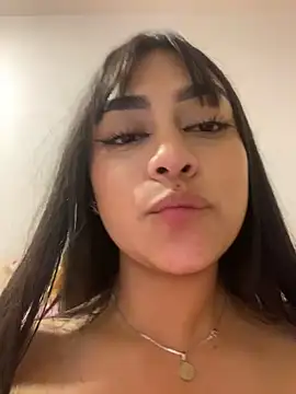 ITOKIOO live sex cam