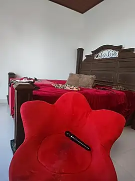 Ruvi_Queen live cam on StripChat