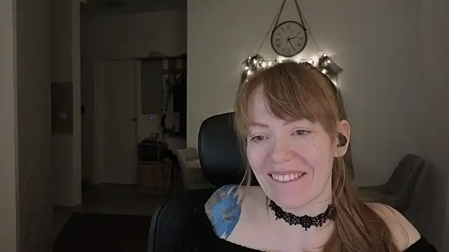 Aurora_Velvett_