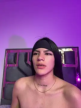 Taylor_Ec live cam on StripChat