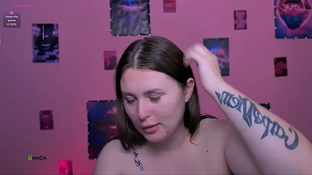 luna_noct live cam on StripChat