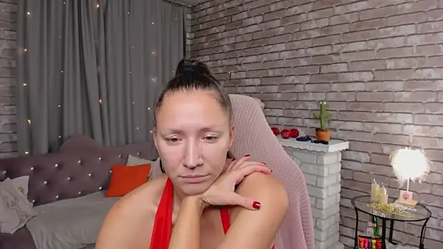 SarahCoksss live cam on StripChat