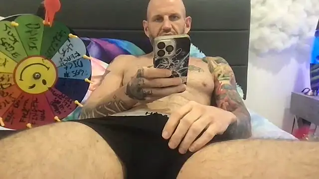 brianomally live cam on StripChat